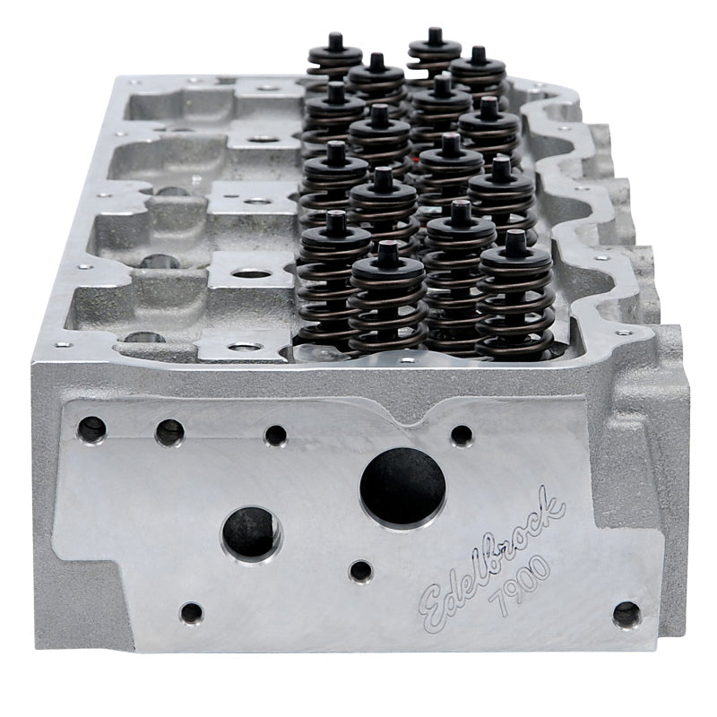 Edelbrock Cylinder Head 01-04 Chevy LB7 Duramax Diesel V8 6.6L Single Complete Edelbrock Cylinder Head 01-04 Chevy LB7 Duramax Diesel V8 6.6L Single Complete