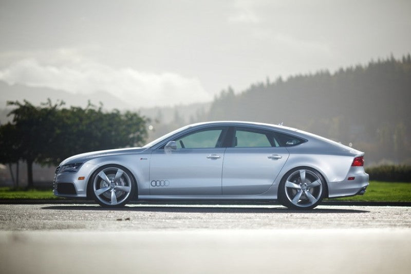 AWE Tuning Audi C7 A7 3.0T Touring Edition Exhaust - Dual Outlet Chrome Silver Tips AWE Tuning Audi C7 A7 3.0T Touring Edition Exhaust - Dual Outlet Chrome Silver Tips