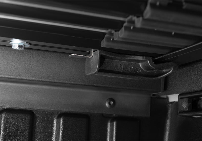 Truxedo 07-20 Toyota Tundra w/Track System 5ft 6in Sentry CT Bed Cover Truxedo 07-20 Toyota Tundra w/Track System 5ft 6in Sentry CT Bed Cover