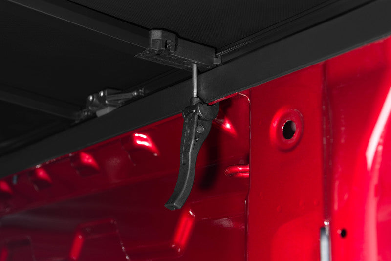 Tonno Pro 88-99 Chevy C1500 6.6ft Fleetside Tonno Fold Tri-Fold Tonneau Cover Tonno Pro 88-99 Chevy C1500 6.6ft Fleetside Tonno Fold Tri-Fold Tonneau Cover