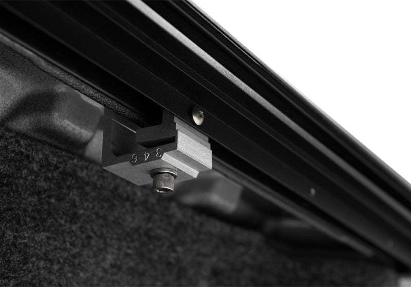 Roll-N-Lock 2020 GM Silverado / Sierra 2500/3500 6ft 10in Bed A-Series Retractable Tonneau Cover Roll-N-Lock 2020 GM Silverado / Sierra 2500/3500 6ft 10in Bed A-Series Retractable Tonneau Cover