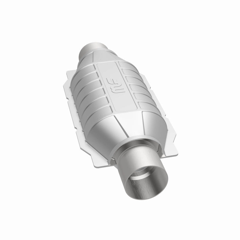 MagnaFlow Conv Universal 2.25in Inlet/Outlet Center/Center Oval MagnaFlow Conv Universal 2.25in Inlet/Outlet Center/Center Oval