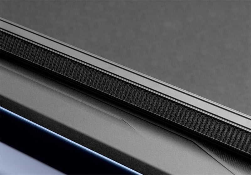 Truxedo 2020 GMC Sierra & Chevrolet Silverado 2500HD & 3500HD 6ft 9in TruXport Bed Cover Truxedo 2020 GMC Sierra & Chevrolet Silverado 2500HD & 3500HD 6ft 9in TruXport Bed Cover