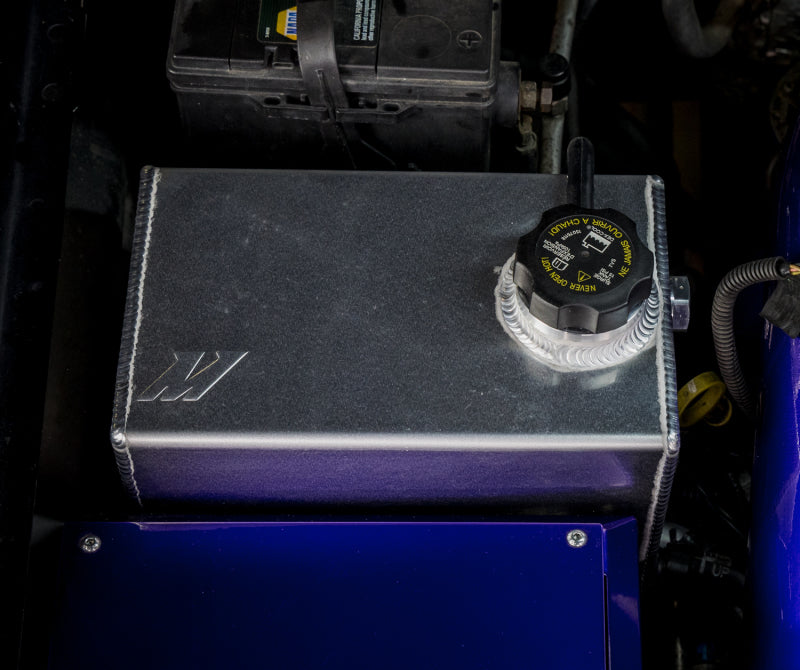 Mishimoto 01-07 Chevy/GMC 6.6L Duramax Degas Tank - Natural Mishimoto 01-07 Chevy/GMC 6.6L Duramax Degas Tank - Natural