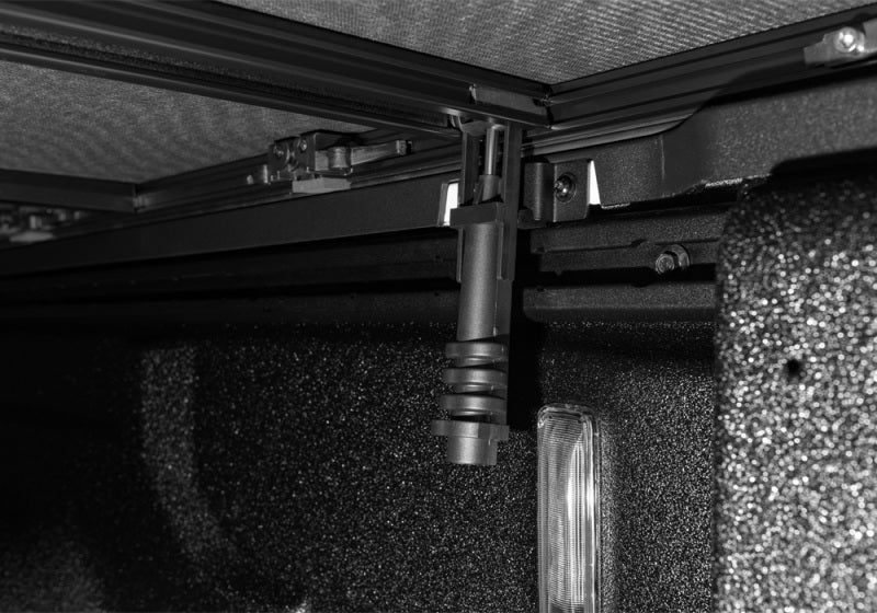 Extang 2020 Jeep Gladiator (JT) (w/wo Rail System) Trifecta 2.0 Extang 2020 Jeep Gladiator (JT) (w/wo Rail System) Trifecta 2.0
