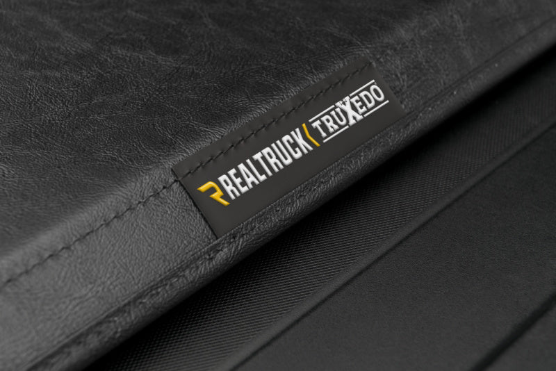 Truxedo 19-20 GMC Sierra & Chevrolet Silverado 1500 (New Body) 5ft 8in TruXport Bed Cover Truxedo 19-20 GMC Sierra & Chevrolet Silverado 1500 (New Body) 5ft 8in TruXport Bed Cover