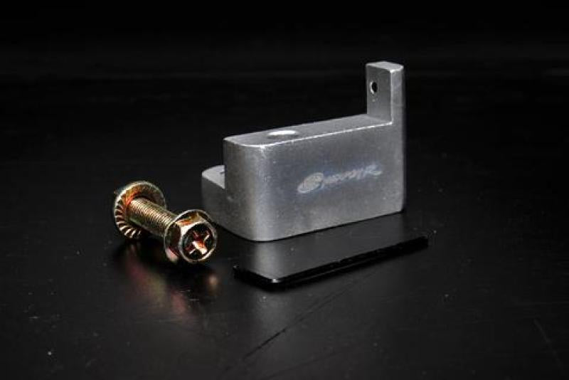 Weapon R 94-97 Honda Accord / 97 Acura CL Silver Short Shift Adapter Weapon R 94-97 Honda Accord / 97 Acura CL Silver Short Shift Adapter