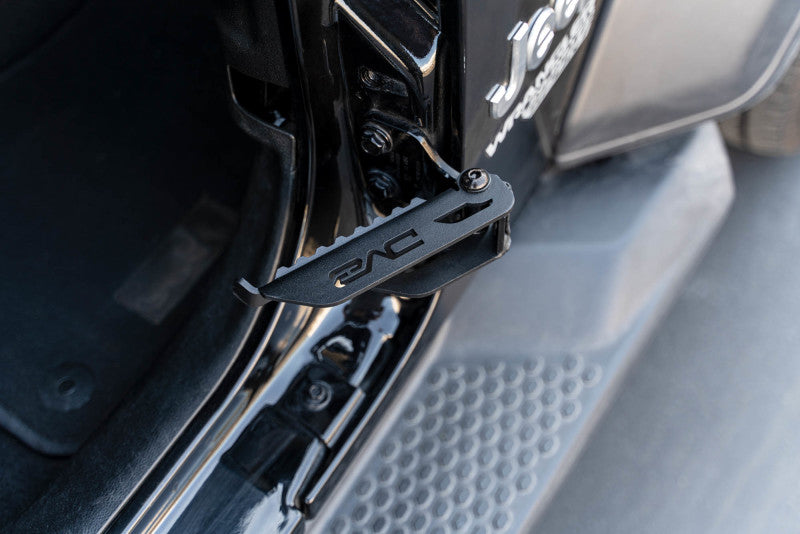 DV8 Offroad 07-23 Jeep Gladiator/Wrangler JT/JK/JL Foot Pegs DV8 Offroad 07-23 Jeep Gladiator/Wrangler JT/JK/JL Foot Pegs