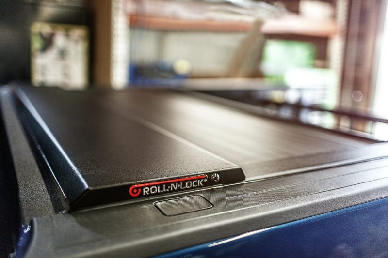 Roll-N-Lock 16-17 Toyota Tacoma Double Cab 60-1/2in E-Series Retractable Tonneau Cover Roll-N-Lock 16-17 Toyota Tacoma Double Cab 60-1/2in E-Series Retractable Tonneau Cover
