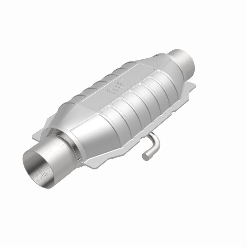 MagnaFlow Conv Universal 2.25in Inlet/Outlet Center/Center Oval MagnaFlow Conv Universal 2.25in Inlet/Outlet Center/Center Oval