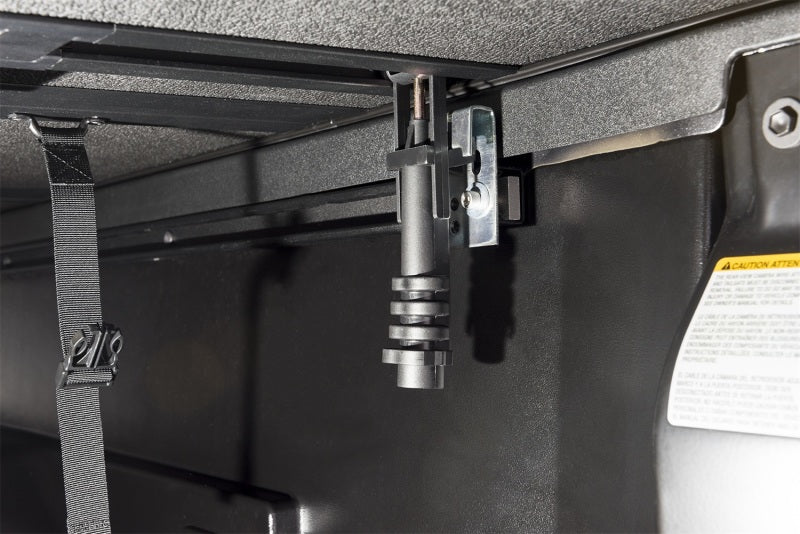 Extang 14-16 Toyota Tundra (6.5ft) (Works w/o Rail System) Solid Fold 2.0 Extang 14-16 Toyota Tundra (6.5ft) (Works w/o Rail System) Solid Fold 2.0