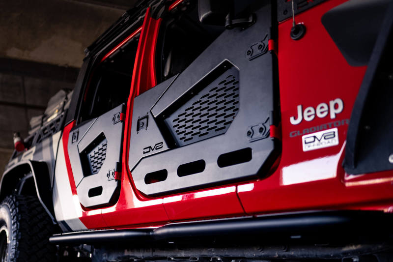 DV8 Offroad 18-22 Jeep Wrangler JL/JT Spec Series Half Doors - Front Set DV8 Offroad 18-22 Jeep Wrangler JL/JT Spec Series Half Doors - Front Set