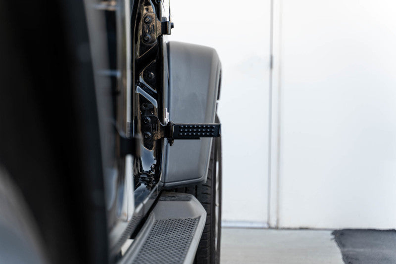 DV8 Offroad 07-23 Jeep Gladiator/Wrangler JT/JK/JL Foot Pegs DV8 Offroad 07-23 Jeep Gladiator/Wrangler JT/JK/JL Foot Pegs