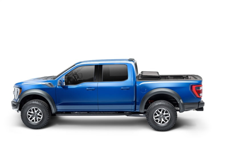Extang 20-23 Jeep Gladiator w/o Rail Sys. Solid Fold ALX Extang 20-23 Jeep Gladiator w/o Rail Sys. Solid Fold ALX