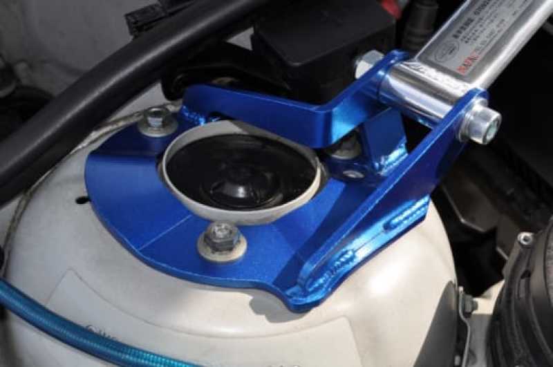 Cusco Strut Tower Brace Front OS-Type E46 BMW Cusco Strut Tower Brace Front OS-Type E46 BMW