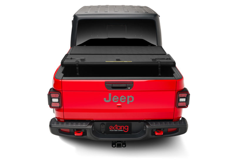 Extang 2020 Jeep Gladiator (JT) (w/Rail System) Solid Fold 2.0 Extang 2020 Jeep Gladiator (JT) (w/Rail System) Solid Fold 2.0