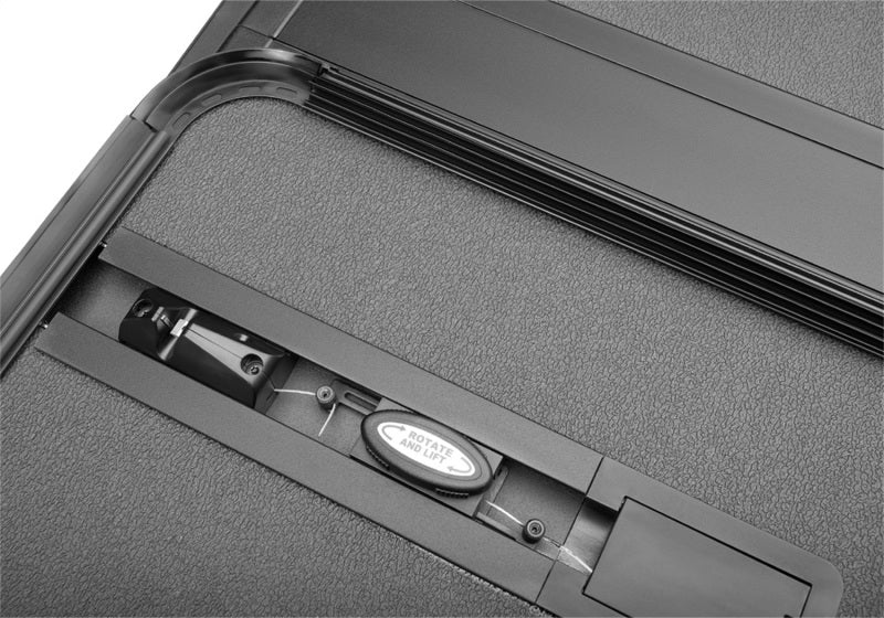 Extang 20-23 Chevy/GMC Silverado/Sierra 2500/3500HD (6ft. 10in. Bed) Solid Fold ALX Extang 20-23 Chevy/GMC Silverado/Sierra 2500/3500HD (6ft. 10in. Bed) Solid Fold ALX