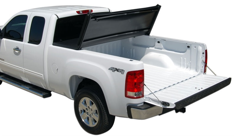 Tonno Pro 07-13 Chevy Silverado 1500 6.6ft Fleetside Tonno Fold Tri-Fold Tonneau Cover Tonno Pro 07-13 Chevy Silverado 1500 6.6ft Fleetside Tonno Fold Tri-Fold Tonneau Cover
