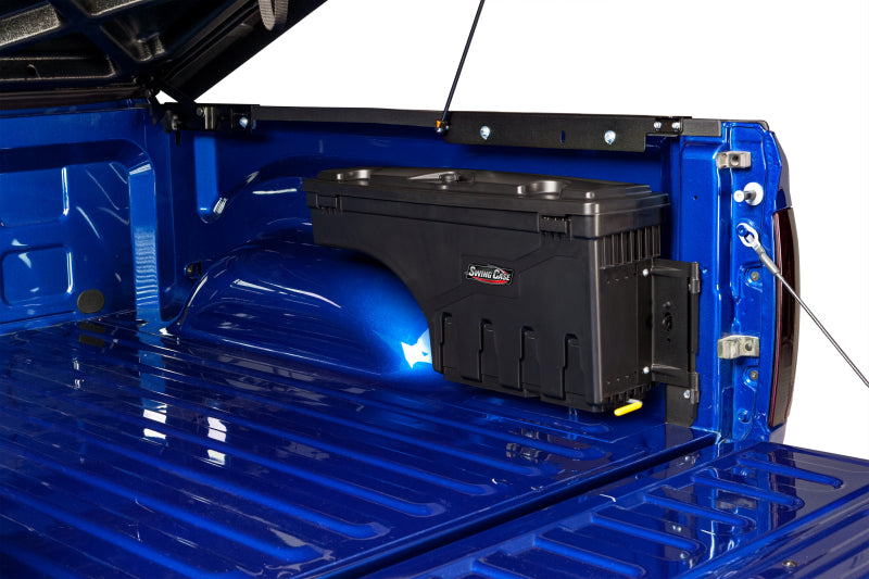 UnderCover 15-20 Ford F-150 Drivers Side SwingH1128-H1157 Case - Black Smooth UnderCover 15-20 Ford F-150 Drivers Side SwingH1128-H1157 Case - Black Smooth