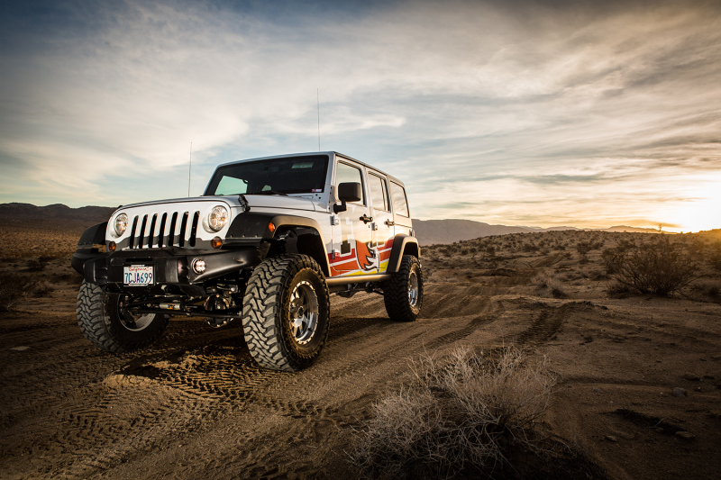 Fox 07-18 Jeep JK 2.5 Performance Elite Series Reservoir DSC Front Shock 0-2in. Lift Fox 07-18 Jeep JK 2.5 Performance Elite Series Reservoir DSC Front Shock 0-2in. Lift
