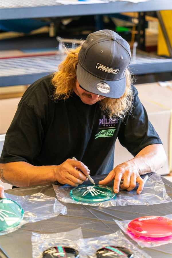 Rigid Industries x SHREDDY 360-Series 6in Lights w/Wt Bcklght (2) + 6 Covers (2 Pink/2 Teal/2 Blk) Rigid Industries x SHREDDY 360-Series 6in Lights w/Wt Bcklght (2) + 6 Covers (2 Pink/2 Teal/2 Blk)