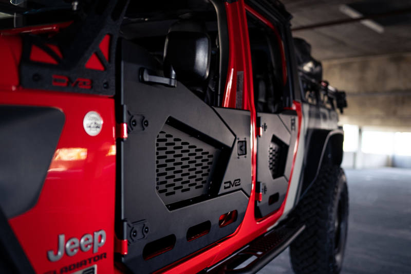 DV8 Offroad 18-22 Jeep Wrangler JL/JT Spec Series Half Doors - Front Set DV8 Offroad 18-22 Jeep Wrangler JL/JT Spec Series Half Doors - Front Set