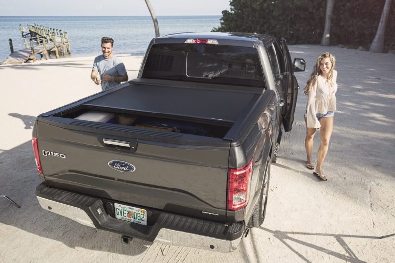 Roll-N-Lock 16-17 Toyota Tacoma Double Cab 60-1/2in E-Series Retractable Tonneau Cover Roll-N-Lock 16-17 Toyota Tacoma Double Cab 60-1/2in E-Series Retractable Tonneau Cover