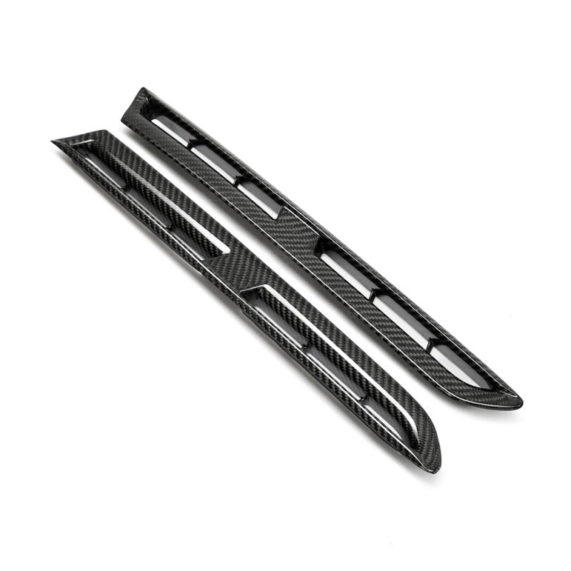 Seibon 09-10 Nissan GTR R35 Carbon Fiber Fender Ducts (Pair) Seibon 09-10 Nissan GTR R35 Carbon Fiber Fender Ducts (Pair)