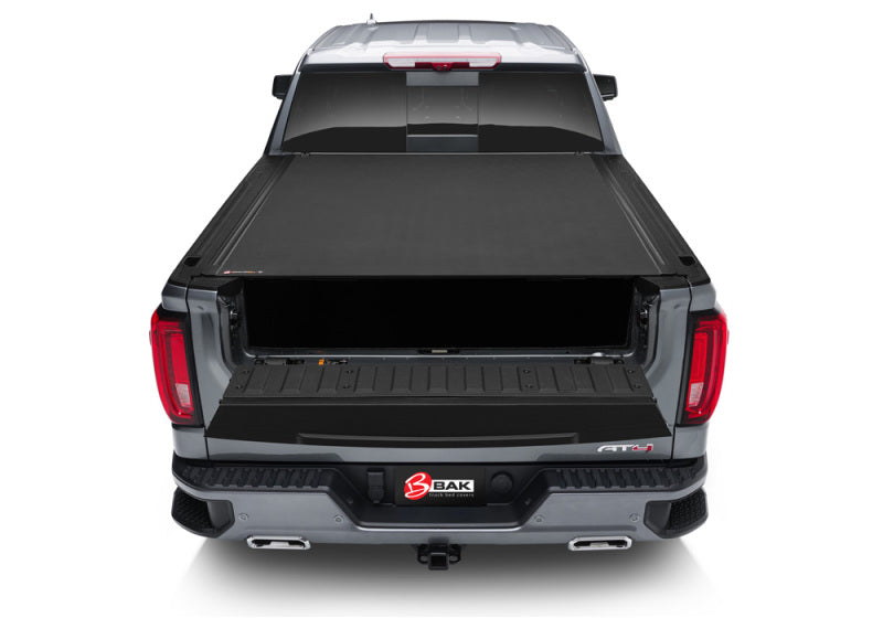 BAK 14-18 Chevy Silverado/GM Sierra Revolver X4s 6.7ft Bed Cover (2014 1500/15-19 1500/2500/3500) BAK 14-18 Chevy Silverado/GM Sierra Revolver X4s 6.7ft Bed Cover (2014 1500/15-19 1500/2500/3500)