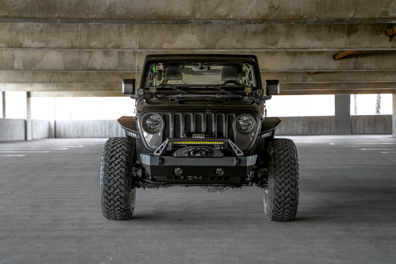 DV8 Offroad 07-23 Jeep Wrangler/Gladiator JT/JK/JL FS-25 Stubby Front Bumper w/Plated Bull Bar DV8 Offroad 07-23 Jeep Wrangler/Gladiator JT/JK/JL FS-25 Stubby Front Bumper w/Plated Bull Bar