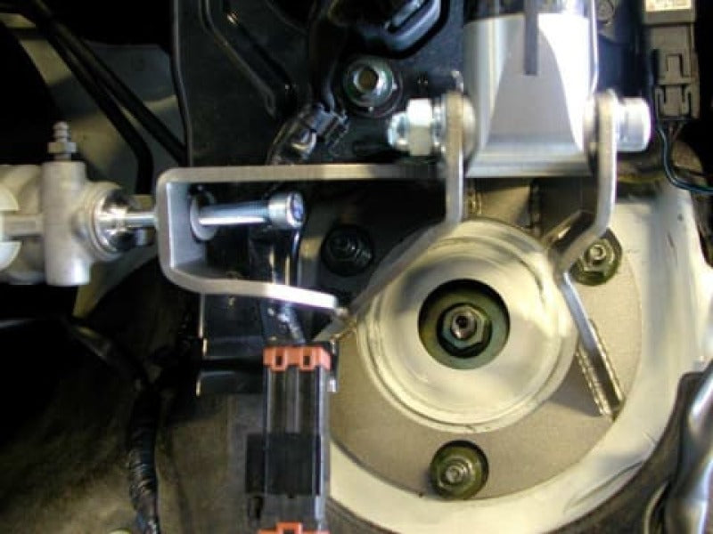 Cusco Strut Bar OS w/BCS (USDM LHD Only) Front 03-12 Mazda RX8 (SE3P) Cusco Strut Bar OS w/BCS (USDM LHD Only) Front 03-12 Mazda RX8 (SE3P)