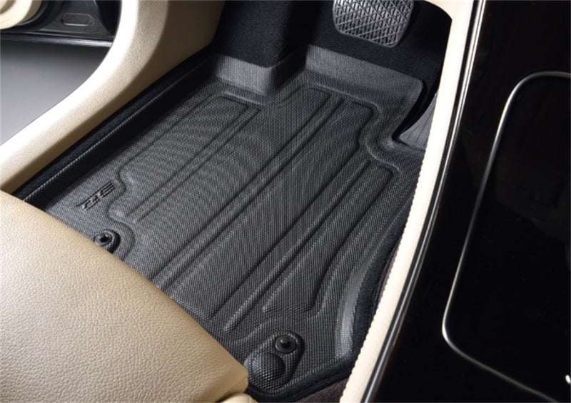 3D MAXpider 19-21 Porsche Cayenne 2021 Cayenne GTS Elegant Hybrid 1st Row Floormat - Black 3D MAXpider 19-21 Porsche Cayenne 2021 Cayenne GTS Elegant Hybrid 1st Row Floormat - Black