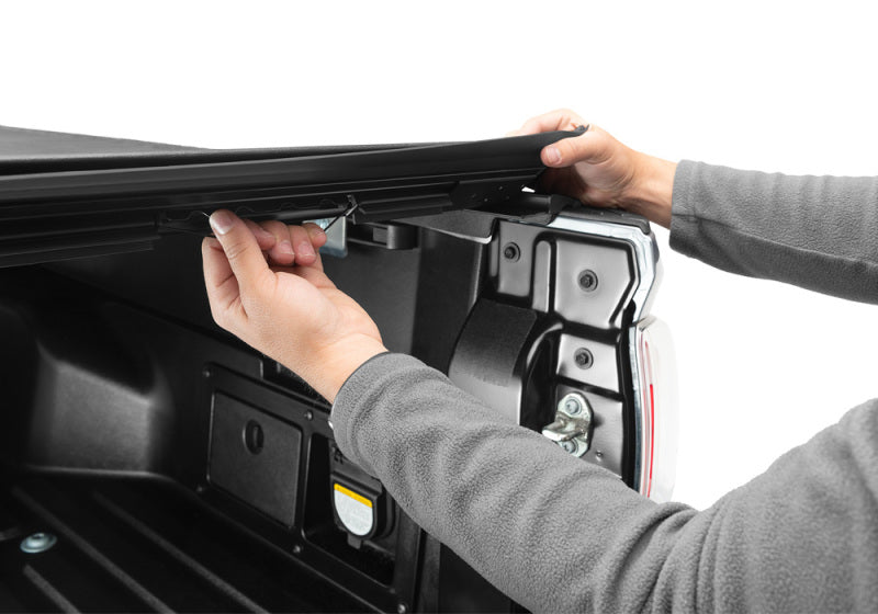 Truxedo 07-20 Toyota Tundra w/Track System 5ft 6in Sentry Bed Cover Truxedo 07-20 Toyota Tundra w/Track System 5ft 6in Sentry Bed Cover