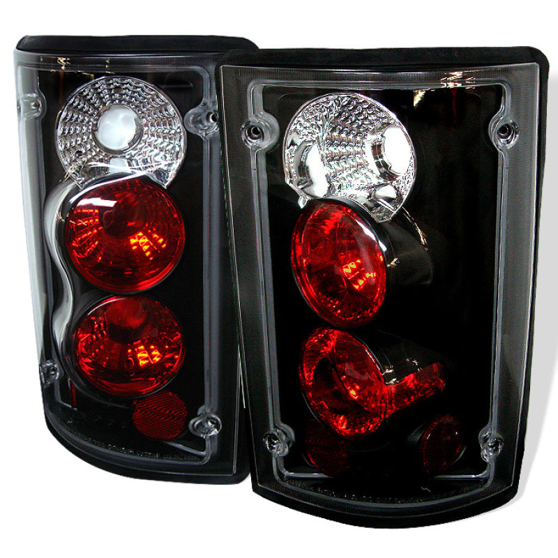 Spyder Ford Excursion 00-06/Econoline 150/250/350/450/550 95-06 Euro Tail Lights Blk ALT-YD-FEC00-BK Spyder Ford Excursion 00-06/Econoline 150/250/350/450/550 95-06 Euro Tail Lights Blk ALT-YD-FEC00-BK