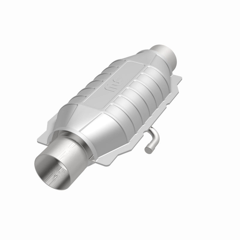 MagnaFlow Conv Universal 2.25in Inlet/Outlet Center/Center Oval MagnaFlow Conv Universal 2.25in Inlet/Outlet Center/Center Oval