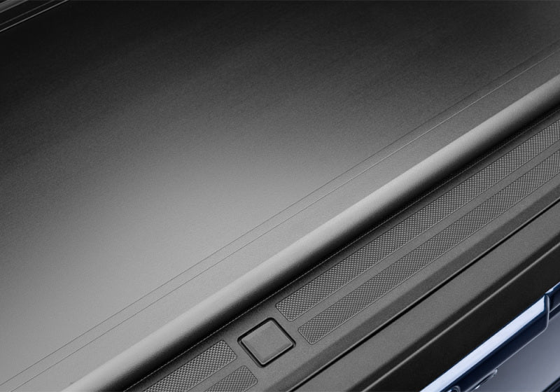 UnderCover 04-21 Ford F-150 5.5ft Triad Bed Cover UnderCover 04-21 Ford F-150 5.5ft Triad Bed Cover