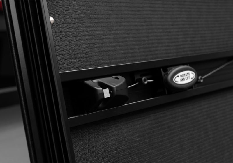 Extang 19-21 Chevy/GMC Silverado/Sierra 1500 (5 ft 8 in) Trifecta ALX Extang 19-21 Chevy/GMC Silverado/Sierra 1500 (5 ft 8 in) Trifecta ALX