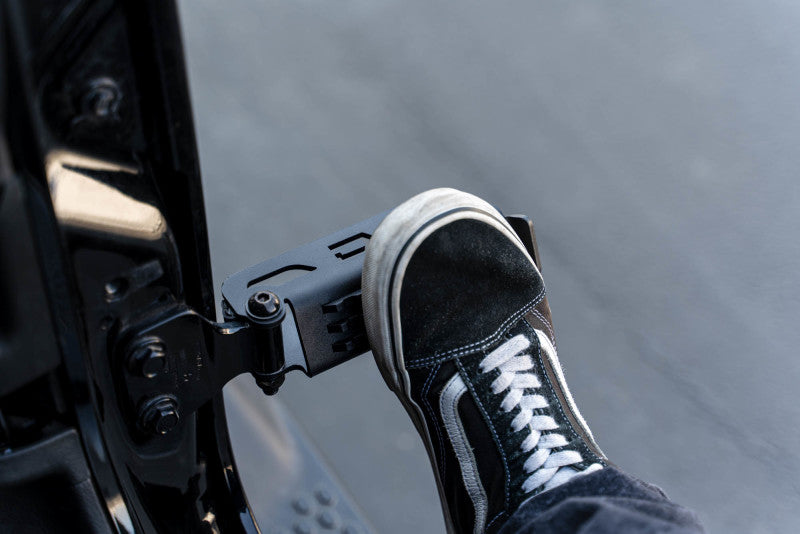 DV8 Offroad 07-23 Jeep Gladiator/Wrangler JT/JK/JL Foot Pegs DV8 Offroad 07-23 Jeep Gladiator/Wrangler JT/JK/JL Foot Pegs