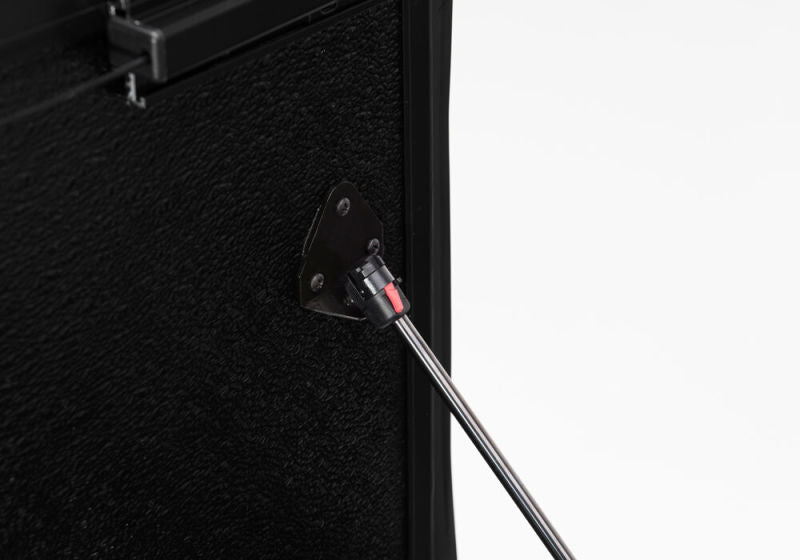 UnderCover 16-17 Toyota HiLux 5ft Flex Bed Cover UnderCover 16-17 Toyota HiLux 5ft Flex Bed Cover