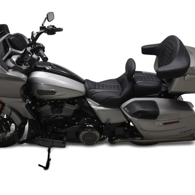 Mustang 23-24 HD CVO Rd Glide(ST), 2024 Rd Glide and Str Glide Touring Solo Seat - Black/Gray Stitch