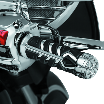 Kuryakyn Spear Grips For 14-17 Indian Chrome
