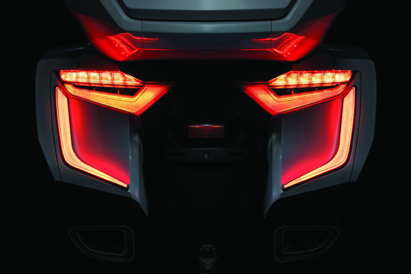 Kuryakyn Omni L.E.D. Rear Bag Accents 18 and up GL1800