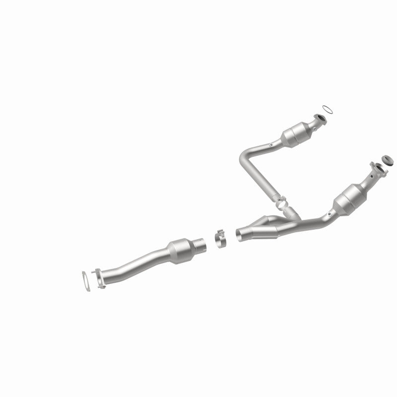 MagnaFlow Direct Fit Catalytic Converter 2011-2014 Express 1500 4.3L Underbody