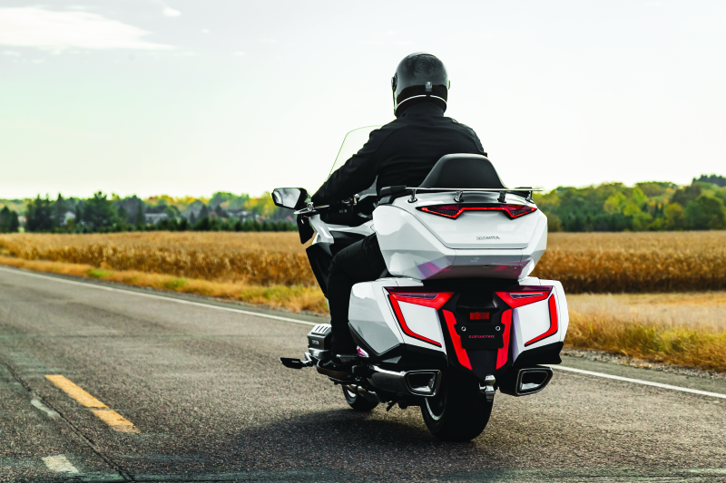 Kuryakyn Omni L.E.D. Rear Bag Accents 18 and up GL1800