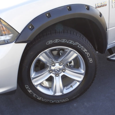 Lund 02-08 Dodge Ram 1500 RX-Rivet Style Smooth Elite Series Fender Flares - Black (4 Pc.)
