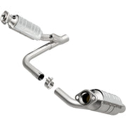 MagnaFlow Direct Fit Catalytic Converter 05-07 Dodge Durango 3.7L/4.7L