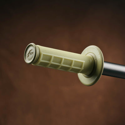 Renthal MX Dual Compound Grips 1/2 Waffle - Kevlar