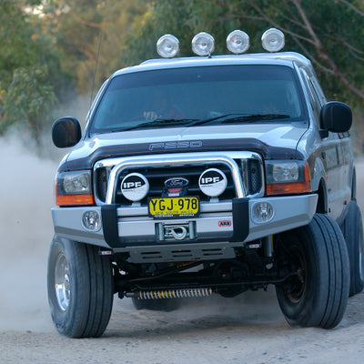 ARB Sahara Summit S/Bumper Suit 200 GXL 8/18ON OE Fog 8-12 (Not M12)