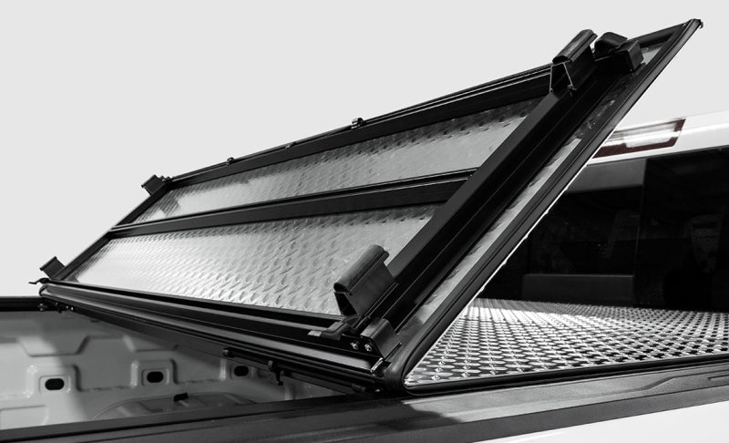 Access LOMAX Pro Series TriFold Cover 02-18 Dodge Ram 1500 5ft7in Bed (w/o Rambox) -Blk Diamond Mist