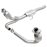 MagnaFlow Direct Fit Catalytic Converter 00-03 Dodge Dakota 2WD 4.7L